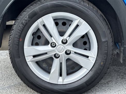 Used 2023 Nissan Kicks S image 25