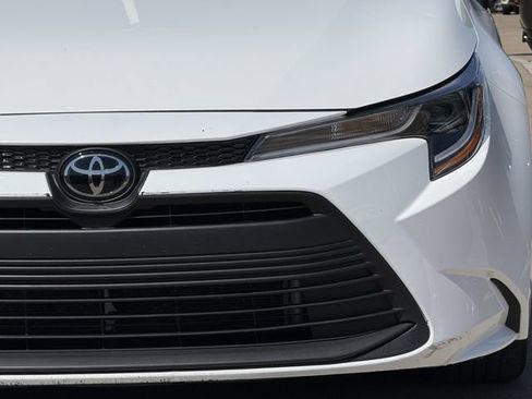 Used 2024 Toyota Corolla LE FWD image 9