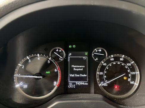 Used 2021 Lexus GX 460 Luxury w/ Sport Design Package image 26