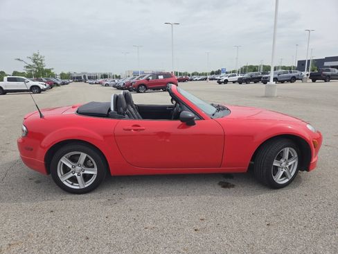 Used 2007 MAZDA MX-5 Miata Touring w/ Appearance Pkg RWD image 15