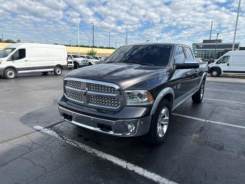 Used 2015 RAM 1500 Laramie AWD/4WD image 4