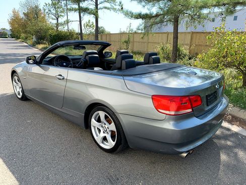 Used 2010 BMW 328i Convertible image 7