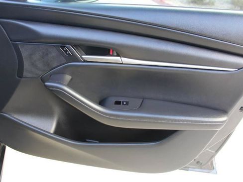 Used 2023 MAZDA MAZDA3 s FWD image 20