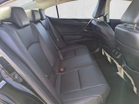 Used 2024 Lexus ES 300h w/ Premium Package FWD image 19