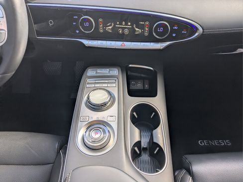 Used 2023 Genesis GV70 2.5T w/ Advanced Package AWD/4WD image 22
