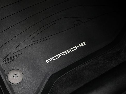Used 2022 Porsche 911 GT3 RWD image 40