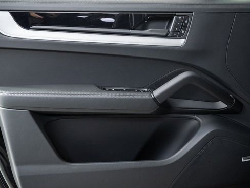 New 2026 Porsche Cayenne AWD/4WD image 6