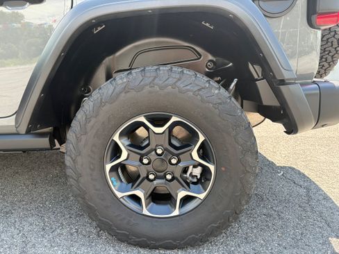 Used 2022 Jeep Wrangler Unlimited Rubicon 4xe w/ Steel Bumper Group AWD/4WD image 28