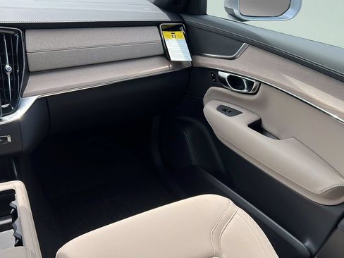 New 2026 Volvo XC90 B5 Core AWD/4WD image 12