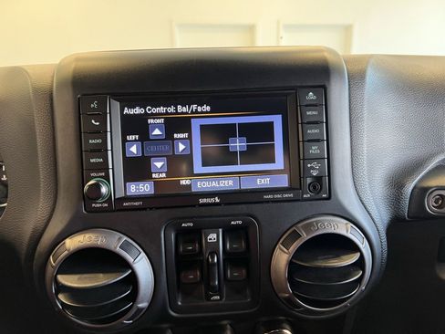 Used 2018 Jeep Wrangler Unlimited Sport S image 14