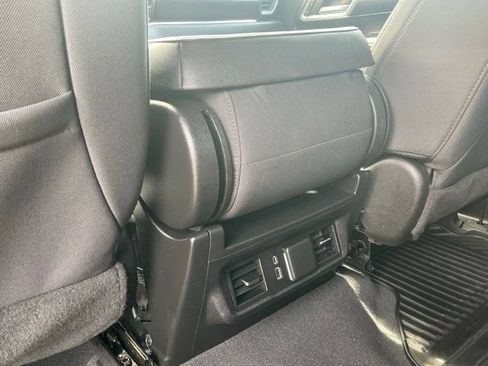 Used 2023 Chevrolet Silverado 1500 LT w/ Convenience Package II AWD/4WD image 35
