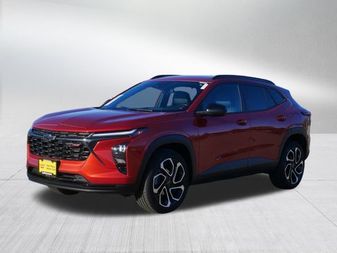 Used 2024 Chevrolet Trax RS w/ Driver Confidence Package image 3