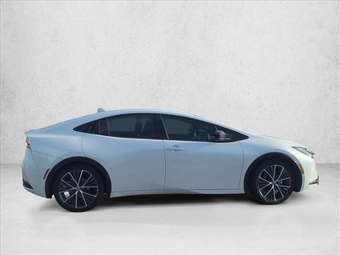 Certified 2025 Toyota Prius XLE FWD image 3