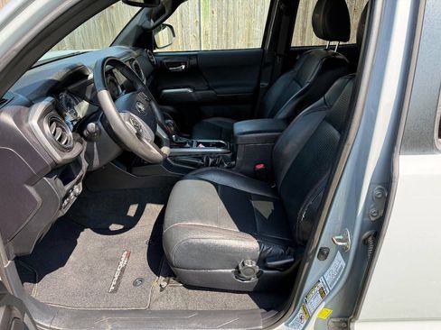 Used 2017 Toyota Tacoma TRD Pro image 10