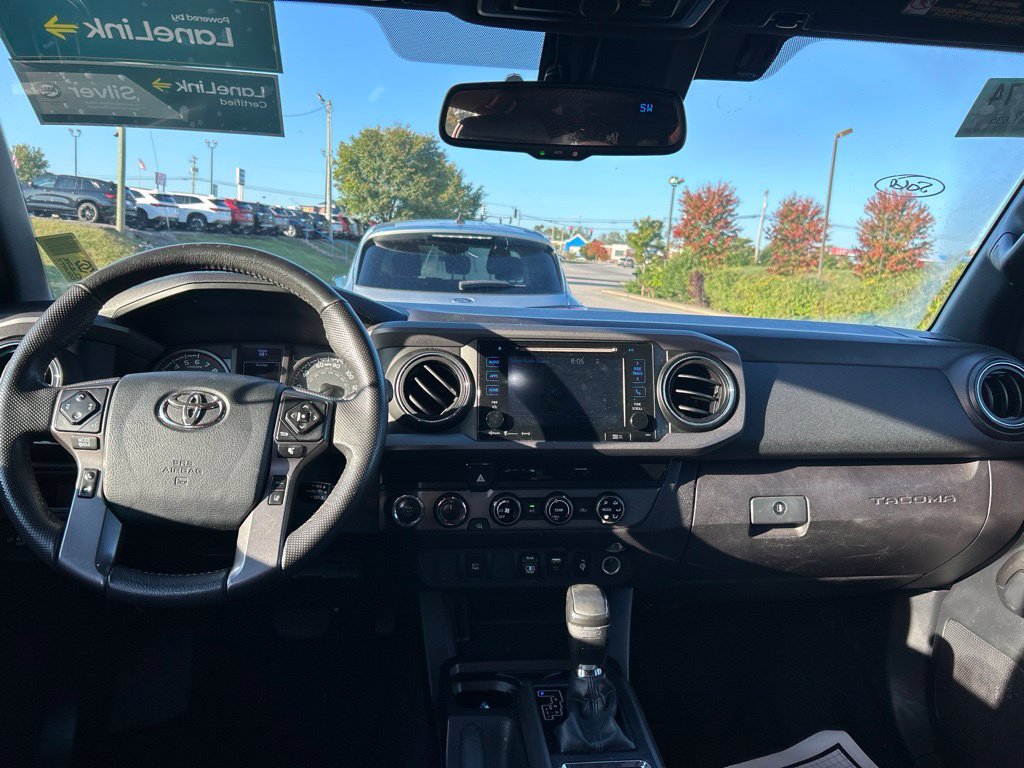 Used 2018 Toyota Tacoma TRD Off-Road AWD/4WD image 5