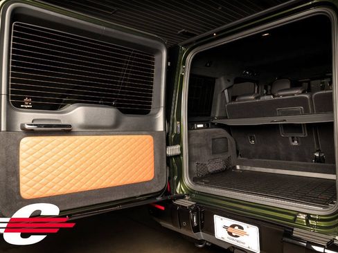 Used 2021 Mercedes-Benz G 550 image 11