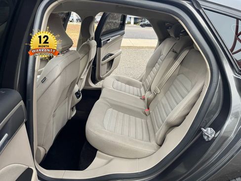 Used 2017 Ford Fusion SE image 16