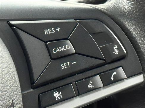 Used 2021 Nissan Kicks SV image 13