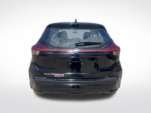 Used 2022 Nissan Kicks S FWD image 45