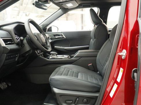 New 2026 Mitsubishi Outlander AWD image 6