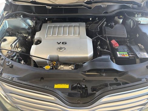Used 2011 Toyota Venza w/ Leather Pkg FWD image 55