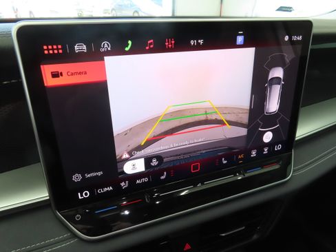 New 2026 Volkswagen Tiguan SE FWD image 18