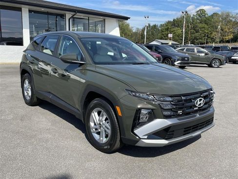 New 2026 Hyundai Tucson SE image 4