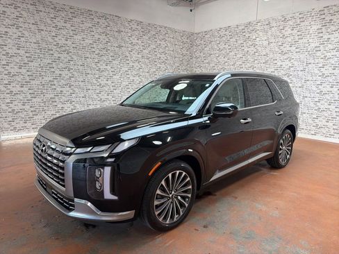 Used 2024 Hyundai Palisade Calligraphy AWD/4WD image 3