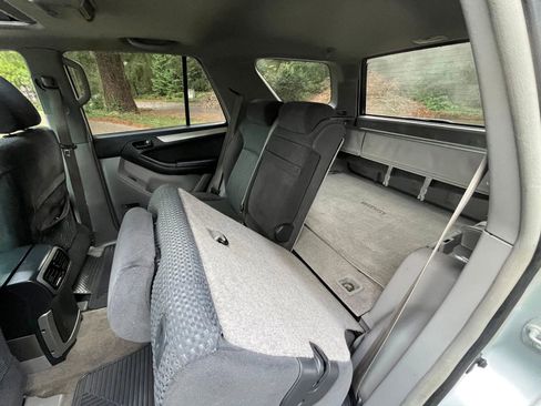 Used 2005 Toyota 4Runner Sport image 11