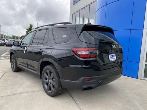 New 2026 Honda Pilot Sport image 4