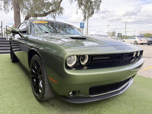 Used 2018 Dodge Challenger SXT w/ Blacktop Package image 3