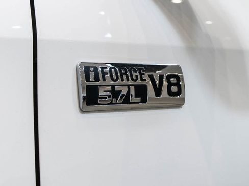 Used 2015 Toyota Tundra SR5 w/ TRD Off Road Package AWD/4WD image 13