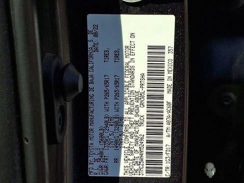 Used 2022 Toyota Tacoma TRD Sport AWD/4WD image 26