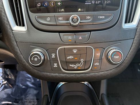 Used 2022 Chevrolet Malibu RS image 17