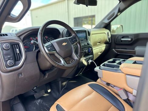 Used 2021 Chevrolet Silverado 1500 LT image 10