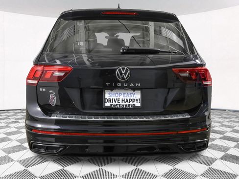 Used 2022 Volkswagen Tiguan SE R-Line image 16