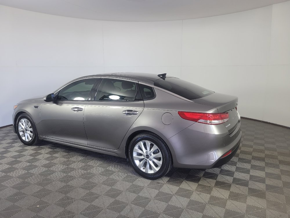 Used 2016 Kia Optima EX w/ Premium Package FWD image 3