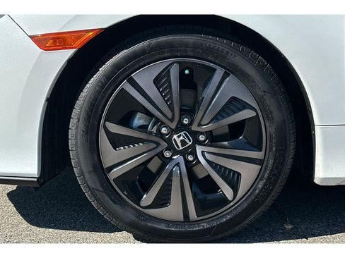 Used 2018 Honda Civic EX image 44