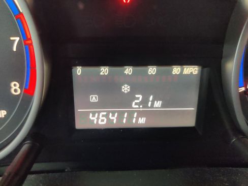 Used 2011 Suzuki SX4 AWD Hatchback image 9