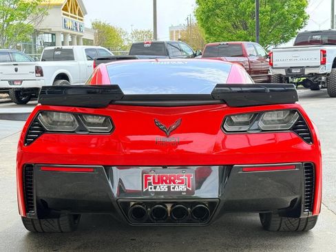 Used 2017 Chevrolet Corvette Z06 w/ Z07 Performance Package image 4