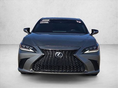 Used 2019 Lexus ES 350 F Sport image 2