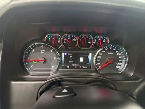 Used 2019 Chevrolet Suburban LT AWD/4WD image 14