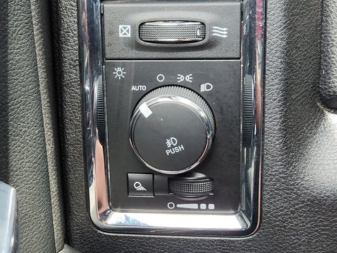 Used 2018 RAM 2500 Laramie w/ Off Road Package AWD/4WD image 25
