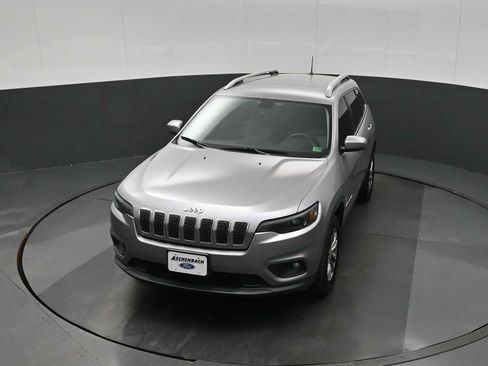 Used 2019 Jeep Cherokee Latitude Plus w/ Comfort/Convenience Group image 21