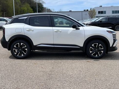 New 2026 Nissan Kicks SV w/ SV Premium Package AWD/4WD image 37