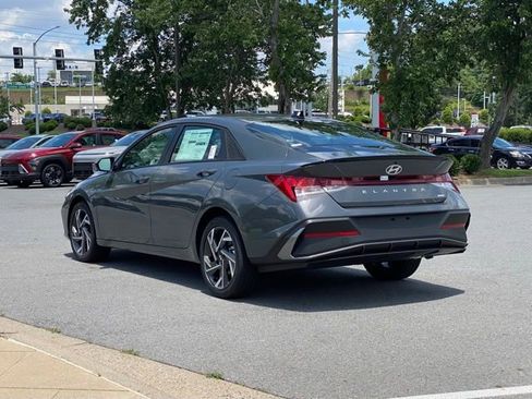 Certified 2025 Hyundai Elantra Sport image 5