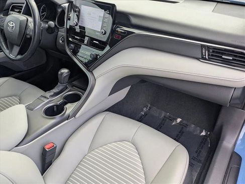 Used 2024 Toyota Camry SE w/ Convenience Package image 20