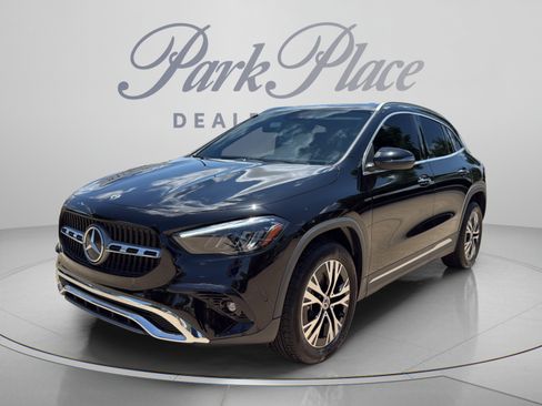 Used 2025 Mercedes-Benz GLA 250 image 1