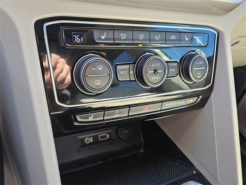 Used 2019 Volkswagen Atlas SEL image 22