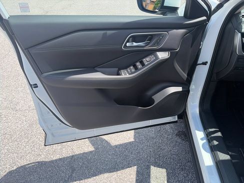 New 2026 Nissan Rogue Platinum w/ Platinum Premium Package AWD/4WD image 11